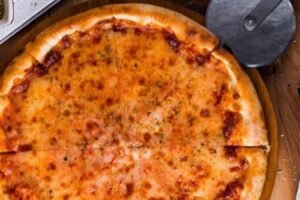 Pizza y empanada: la noche más esperada del 2026