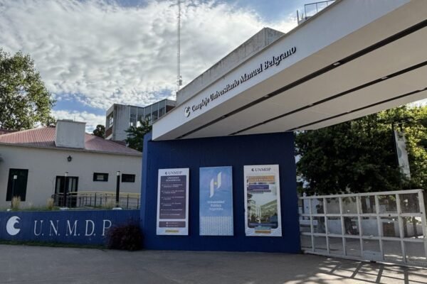 Paro universitario: clases vacías y caos en exámenes