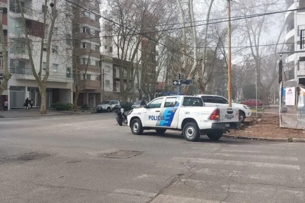 Robo violento en La Perla: dos motochorros escaparon