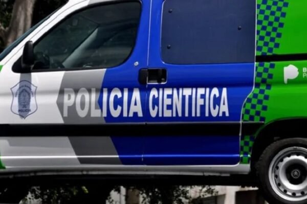 Intentan identificar a mujer hallada sin vida en Vivoratá